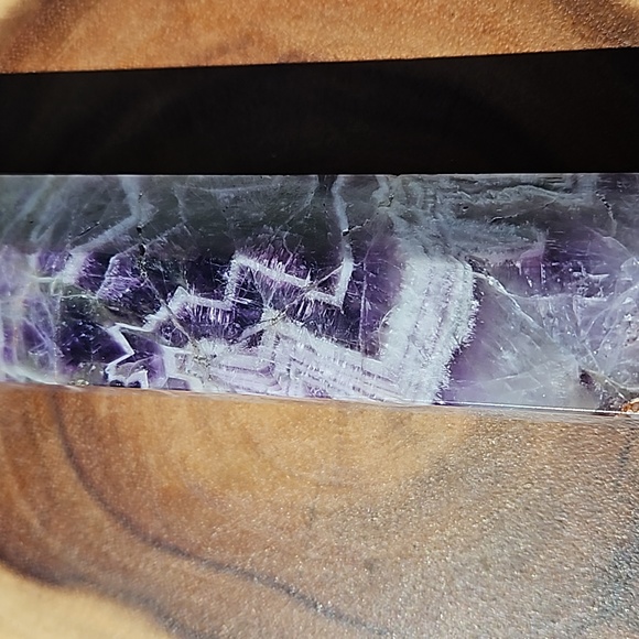 Chevron Amethsyt XL Tower 650 grams 9" - Picture 10 of 11